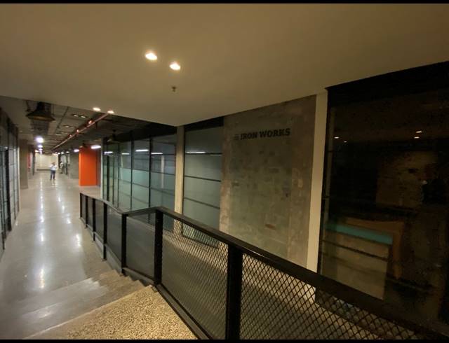 2,189M² OFFICE TO LET IN WOODSTOCK